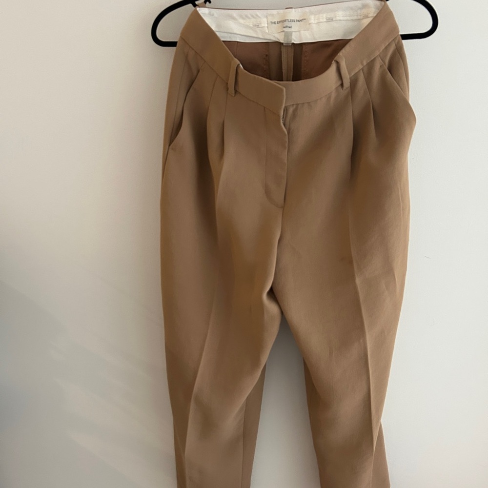 Aritzia Wilfred Effortless Pant - Cropped Crepette Material in Gold Camel